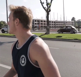 老外马路上秀神技